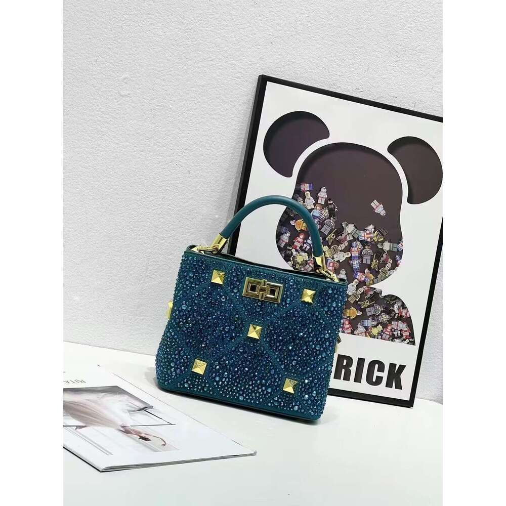 Diamond-Studded New Handbag Flap Shoulder Crossbody Chain Women's Small Square Bag blingbling