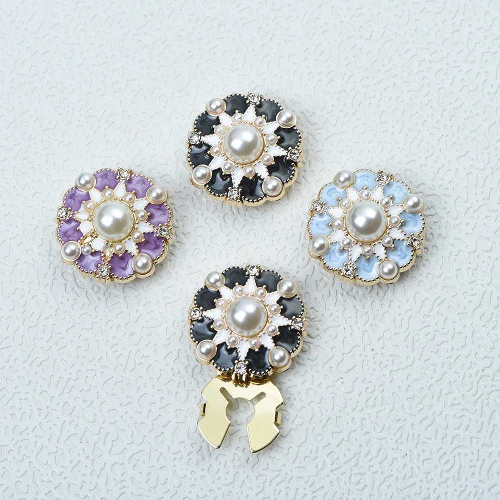 ICEYY2pcs/lot CC pearl Cufflink Button Covers For Shirt Blossom Button Clip Sleeve Buttons Fashion Girls Gifts Tux Cufflinks XJ250614