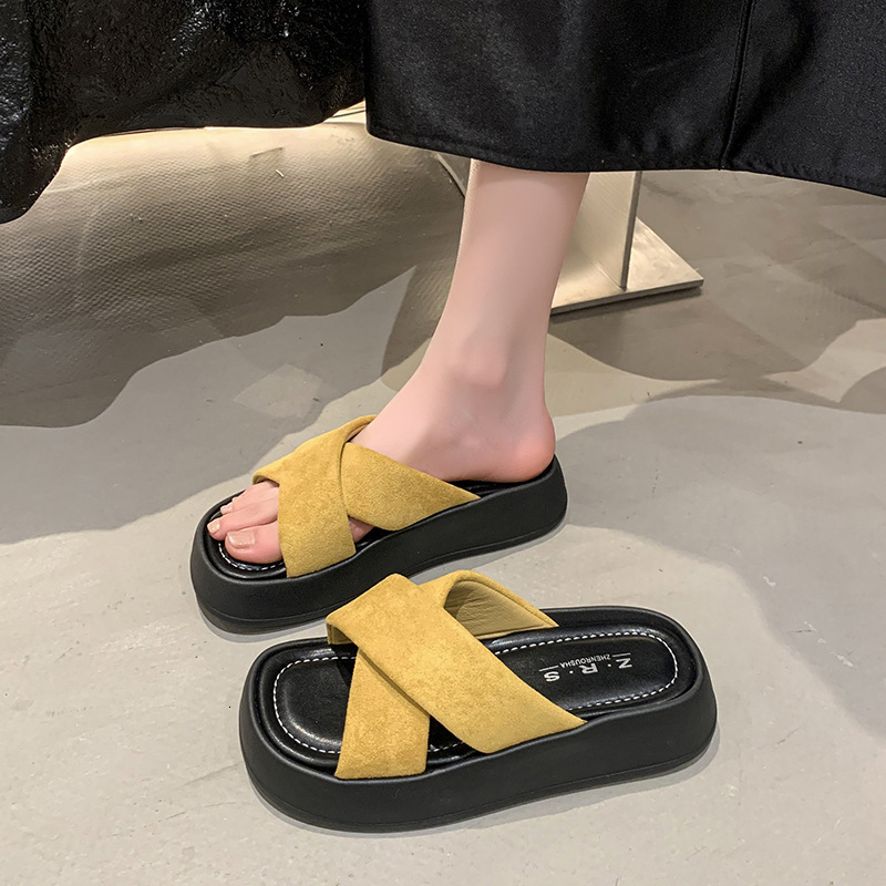 Ddmyoutdoor Thick Soled Women S Summer Outdoor Slippers New Style High End Fashion Wrinkled One Strap Sandals To Match Skirts Outdoor Shoes