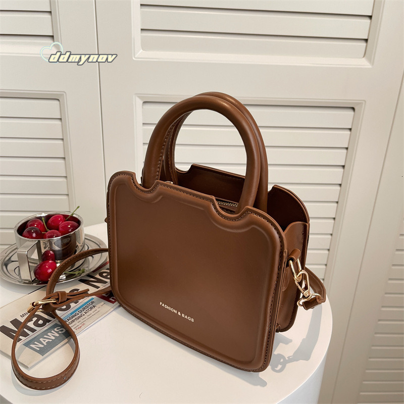 Women's 2024 Summer New Fashion Handbag Crossbody Korean Niche Design Ins Style Shoulder Bag ddmynov