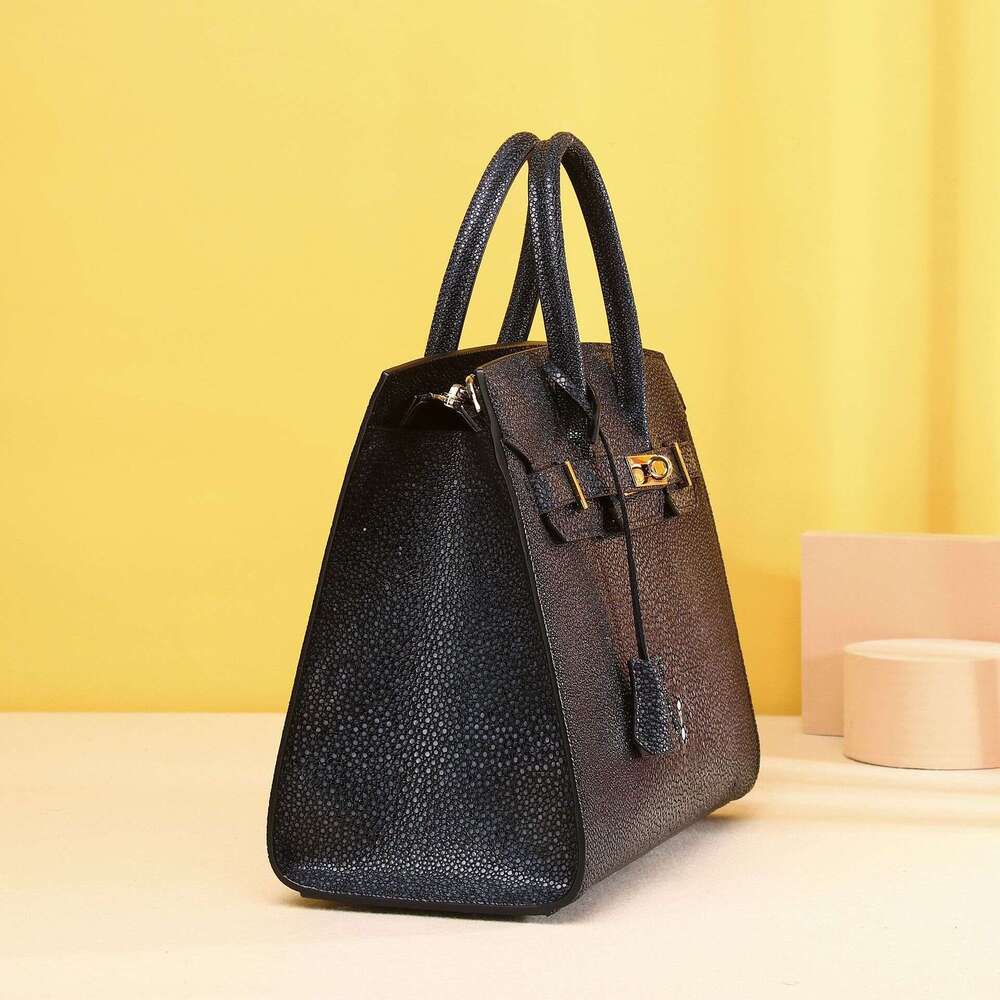 Fish Pearl New Smooth Pattern Classic 30 Large Capacity Handbag High-end Women's Bag