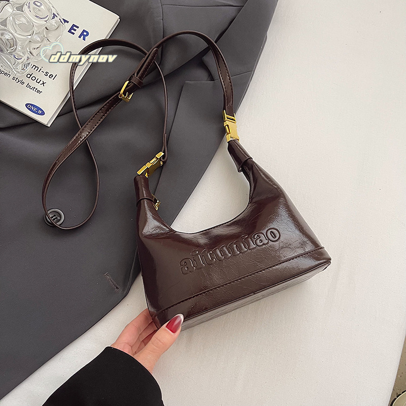 Red Small for Women 2025 New Fashion Trend Versatile Crossbody Super Popular Handheld Dumpling Bag ddmynov