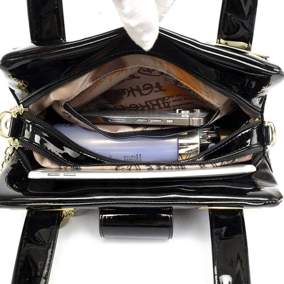 Fashion Elegant Madam Handbag Crocodile Pattern with Lattice Women Shoulder Tote Two Layers Ladies Bag Big Belt Sac