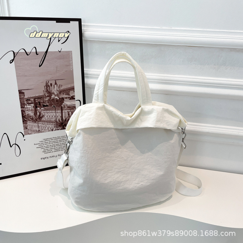 Casual Lightweight Nylon 2025 New Bucket Large Capacity Simple Versatile Handbag Shoulder Crossbody Bag ddmynov