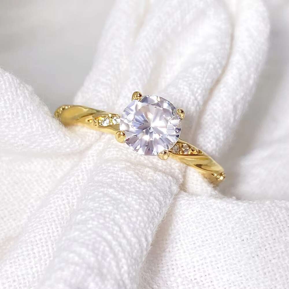Waterproof Non Tarnish Classic Moissanite Ring S925 Inlaid High Quality 18K Gold Plated Fine Jewelry for Women