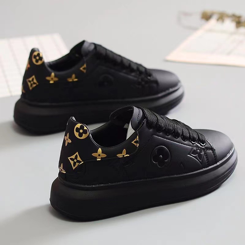 Designer shoes: Summer new board shoes, men's Korean version trendy shoes, sporty, breathable, fashionable, versatile, soft-soled trendy white sn