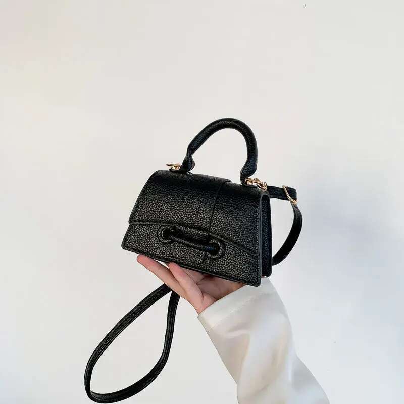Designer Free Shipping New Solid Color Simple Bag Temperament Handbag Single Shoulder Crossbody Small Square For Women Free shipping