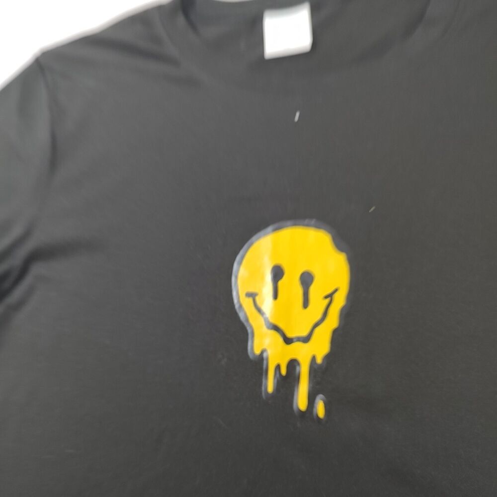 Melt, Smiley Black Short Sleeve Stretch Pullover T-Shirt Women's Medium