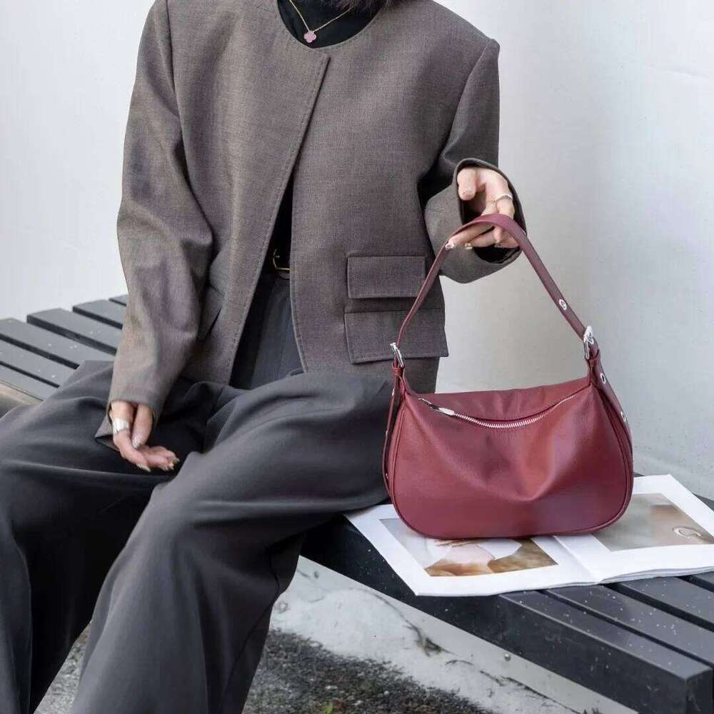 Women's Real Cow Leather Underarm Shoulder Bag, High-Quality Fashionable Half Moon Handbag First Layer Cowhide Crossbody Hobo