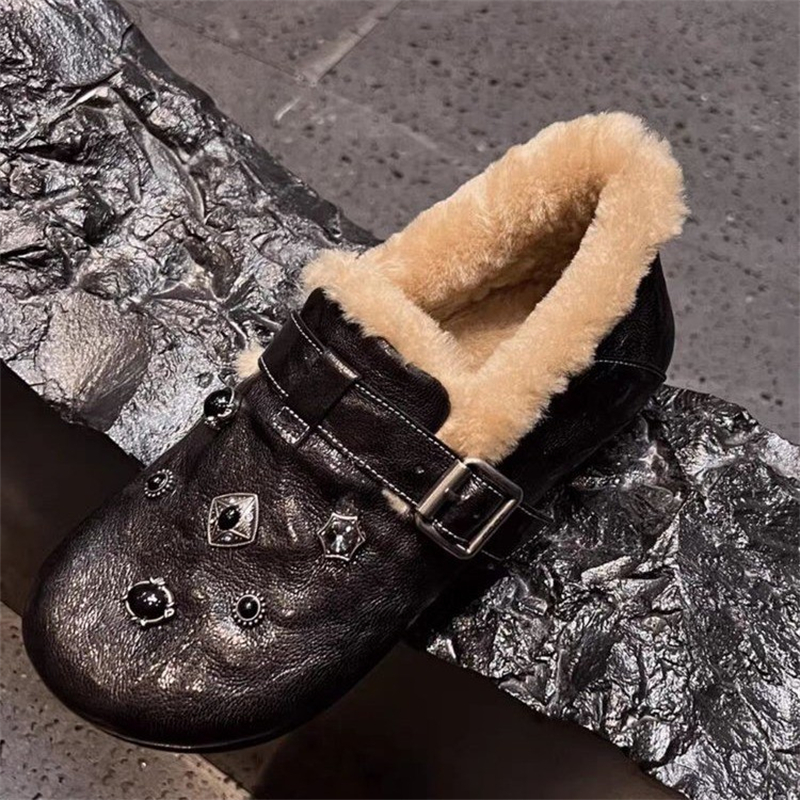 hot Free shipping designer Casual Shoes for woman winter vintage trainers versatile casual keep warm comfortable Snow boots