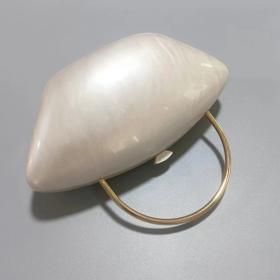 Designer Acrylic Shell Shape Clutch Bag Pearl White Women Evening Party Cute Metal Handle Shoulder Crossbody Small Purse 250614