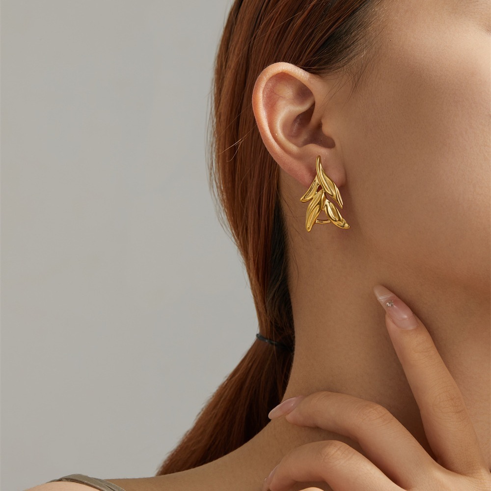 Korean Style Fashionable Elegant Personality Light Willow Leaf Earrings for Women Design High-end Titanium Steel Non-fading Ear Jewelry
