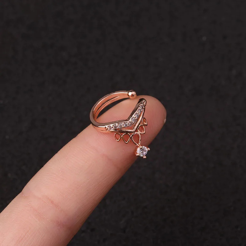 1 PCS Fashion Hollow Copper Crown No Piercing Ear Clip Cuff Earring Women Trendy Elegant Gold Color Shaped Circle Earrings 250610