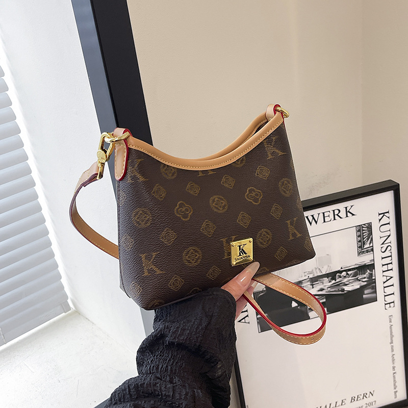 Large-capacity bags, women's new retro tote bags, women's commuter single-shoulder bags, versatile crossbody bags