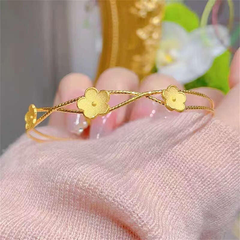 Luxury jewelry designer bracelet flower Double Layer Peach Blossom Bracelet for Women Fashion High-end Sense Exquisite Temperament Versatile Commuting