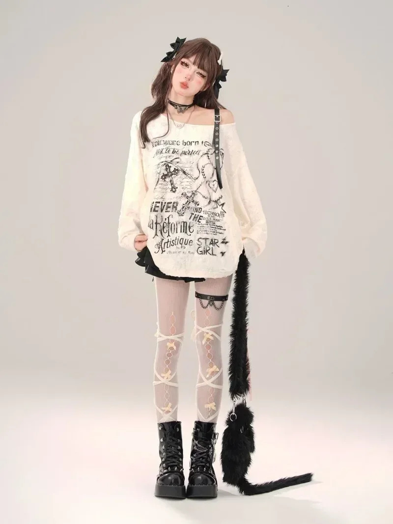 Grunge Gothic Off Shoulder Graphic T Shirts Women Y2k Clothes with Buckle Hollow Out Women Top Long Sleeve T-shirt Summer Autumn 250614