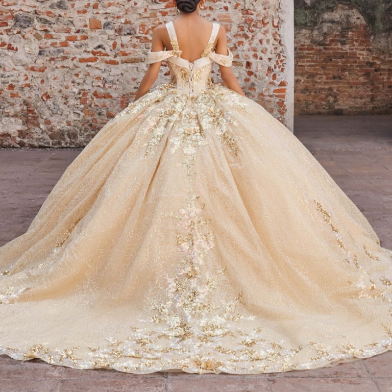 Champagne Quinceanera Dresses Ball Gown Off The Shoulder Applique Lace Beading Crystal Bow Tull Sweet 16 Dress Vestidos 15 De Anos