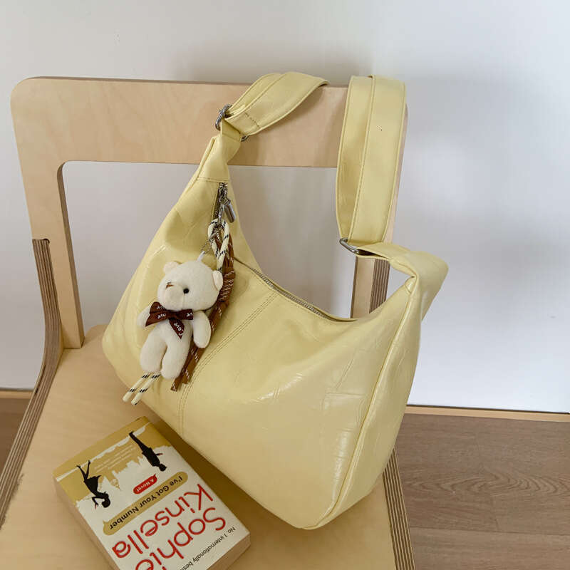 Large Capacity for Women 2025 New Summer Versatile Casual Crossbody Ins Korean Style Soft Leather Commuter Dumpling Bag