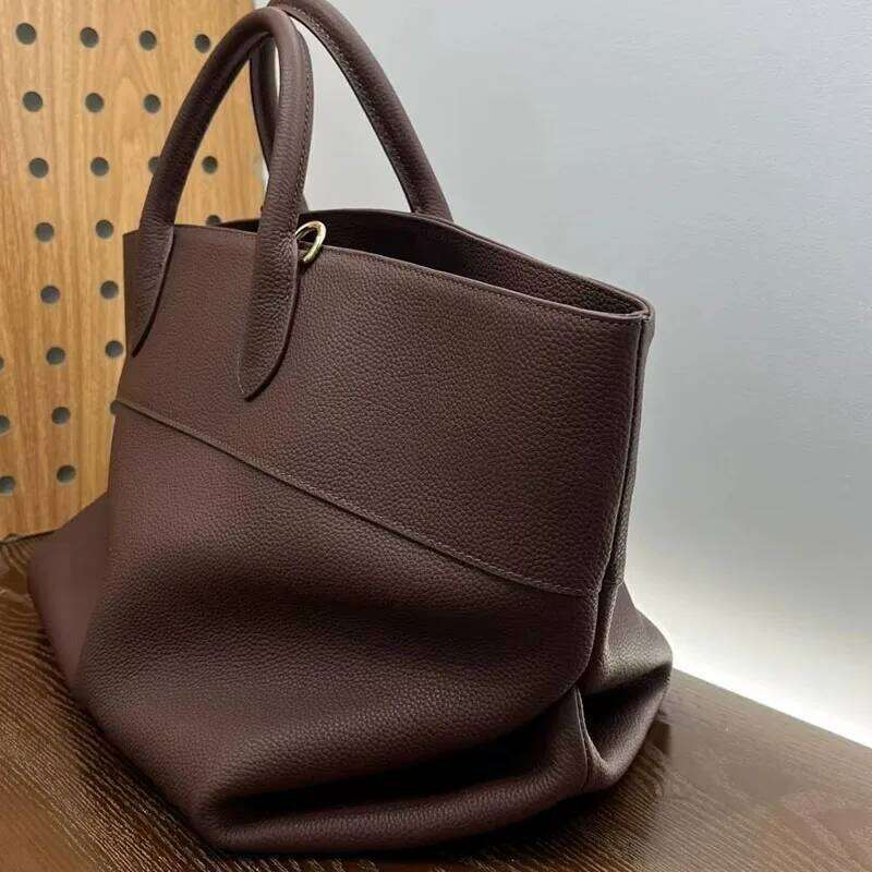 2025 new top layer cowhide large capacity tote elegant ladies' hand-held briefcase commuting shoulder bag