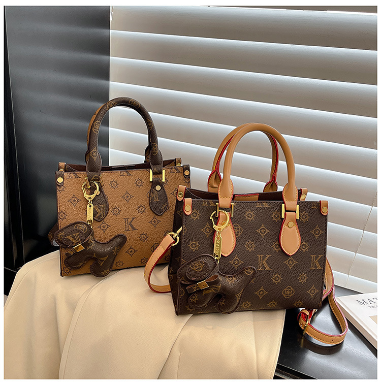 Free shipping 2025 designer Shoulder Bags womans ladies flap lady fashion black brown printing handbag women crossbody Underarm bag
