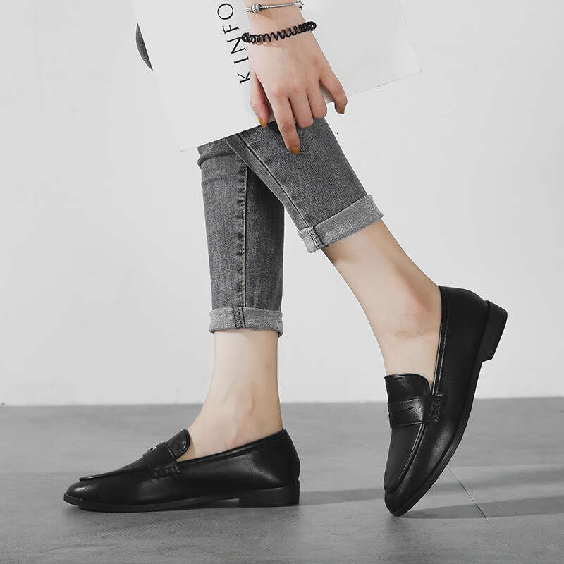 2025 Spring New Flat British Style Loafers Black Work Shoes Large hot Size 41-43
