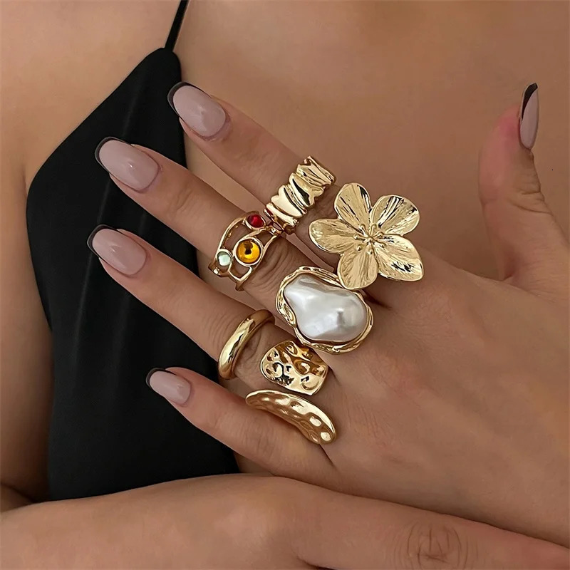 Punk Vintage Irregular Liquid Metal Flower Open Rings Set For Women Elegant Pearl Heart Geometric Finger Rings Jewelry 250610