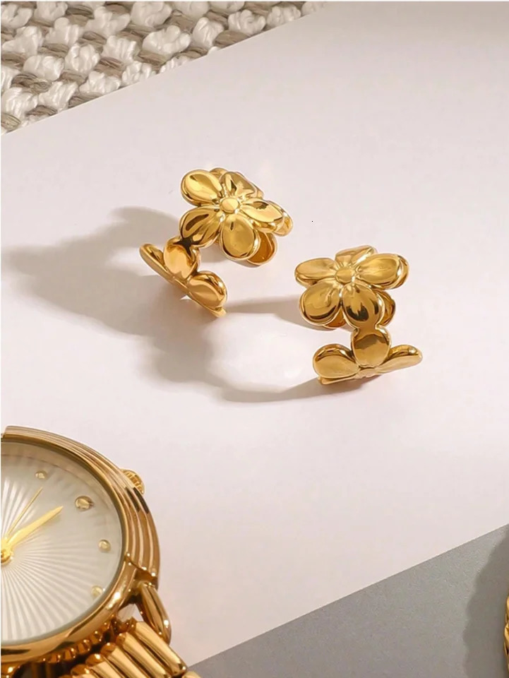 Stainless Steel Flower Ear Clips Waterproof High Quality Ladies Jewelry Suitable For Daily Wear Vacation Seaside Etc 250610