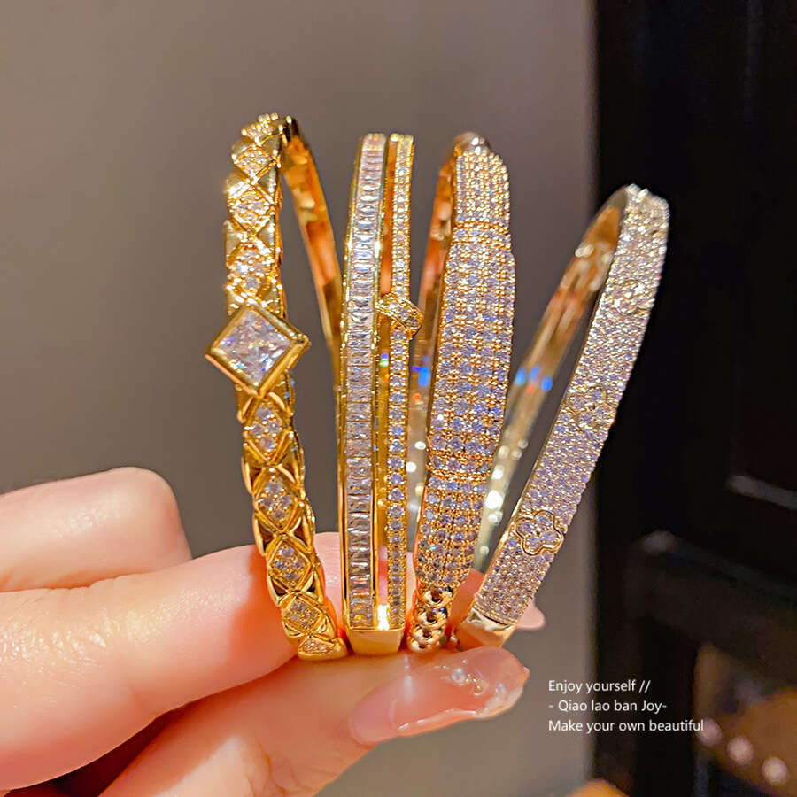 Luxury jewelry designer bracelet moissanite diamond twist shape Real Gold Plated Zircon Rhombus Light High-end Sense Bracelet for Women Fashion Commut