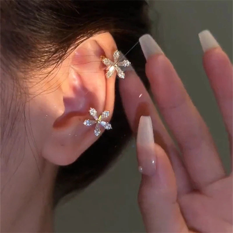Korean Bling Crystal Flower Ear Clips Without Piercing Earrings for Women Fashion Butterfly Ear Cuff Wedding Party Jewelry 250610