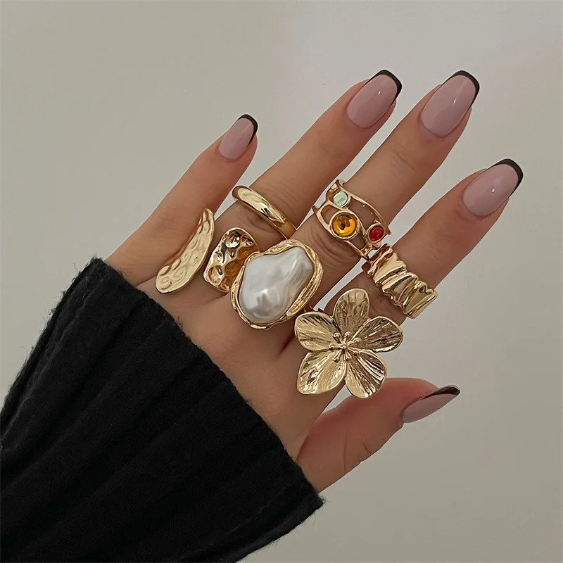 Punk Vintage Irregular Liquid Metal Flower Open Rings Set For Women Elegant Pearl Heart Geometric Finger Rings Jewelry 250610