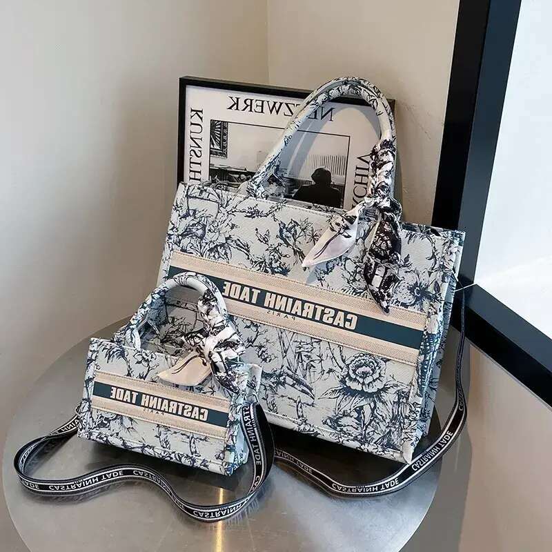 Designer Shoulder Free Shipping New Bag Bags Embroidery Fashionable Comting Large Capacity Underarm Handbag Crossbody Free shipping