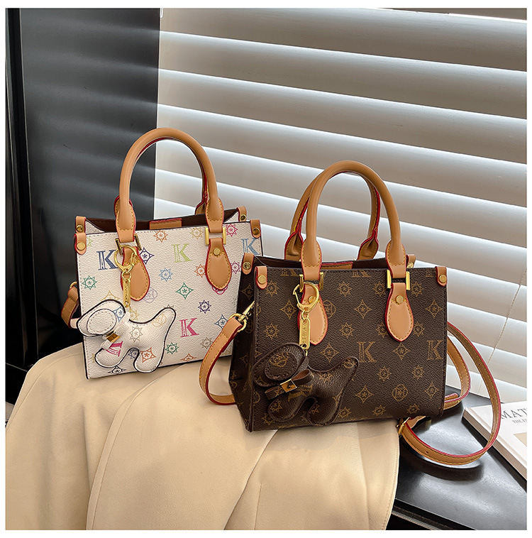 Free shipping 2025 designer Shoulder Bags womans ladies flap lady fashion black brown printing handbag women crossbody Underarm bag