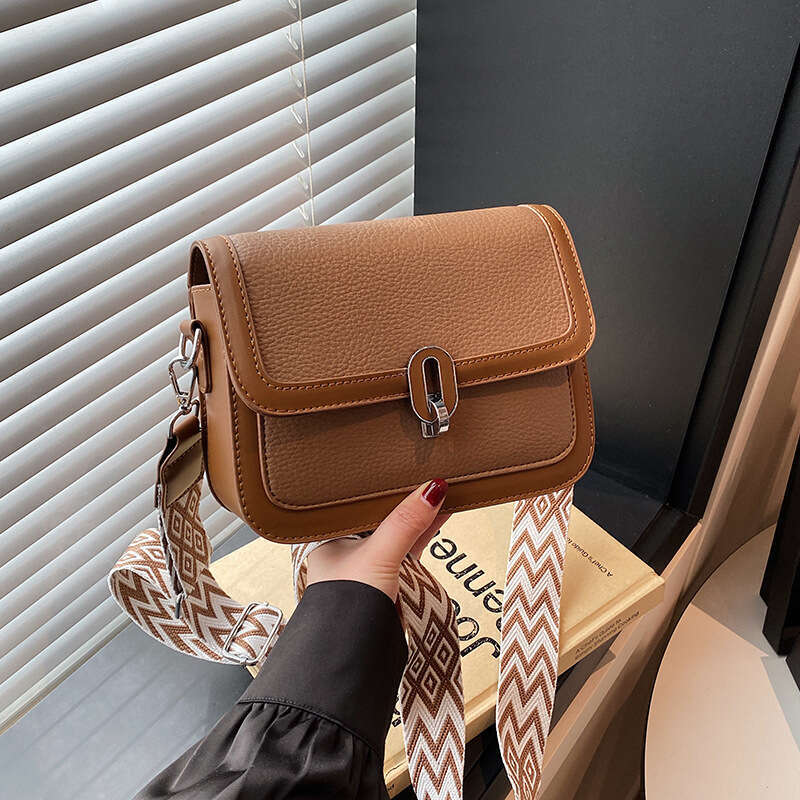 Women's 2025 New Fashion Color-Block Lock Small Square Niche Versatile Trendy Shoulder Crossbody Bag