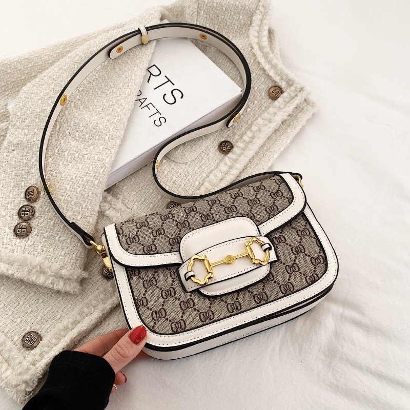 2025 free shipping designer luxury women's new fashionable temperament printed small square bag saddle bag versatile single shoulder crossbody ba