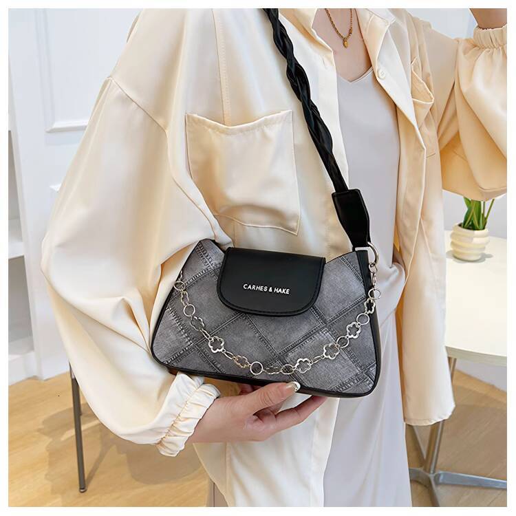 Free Shipping 2025 Summer New Designer Bag Fashionable Niche Texture Women's Handbag Casual High-quality Shopping Bag