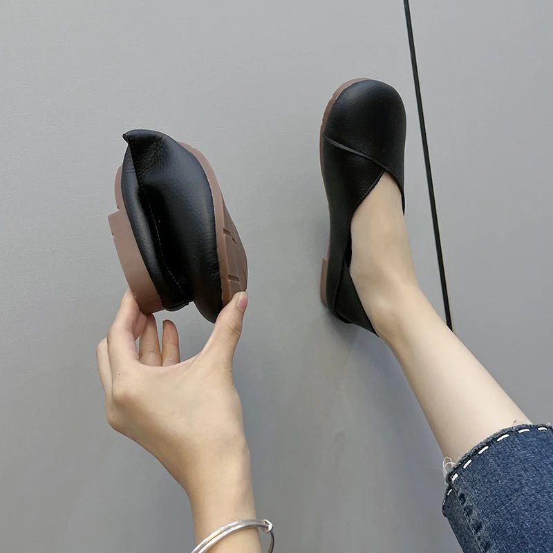 Womens Slip on Leather Loafers Spring Autumn Ballet Shoes Ladies Casual Round Toe Cute Flats Nurse Shoes Sneakers Plus Size 43 250613