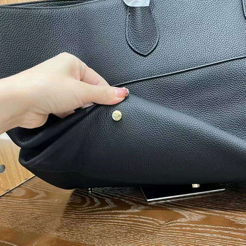 2025 new top layer cowhide large capacity tote elegant ladies' hand-held briefcase commuting shoulder bag