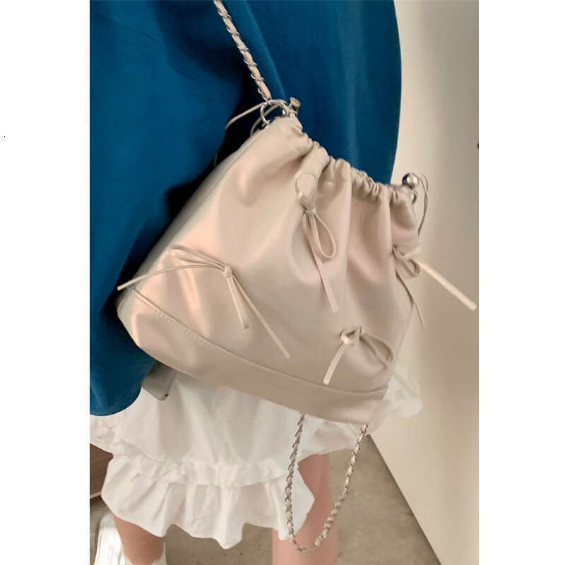 Korean Style Niche Design Women 2024 New Fashion Silver Chain Small Backpack for Travel and Outings