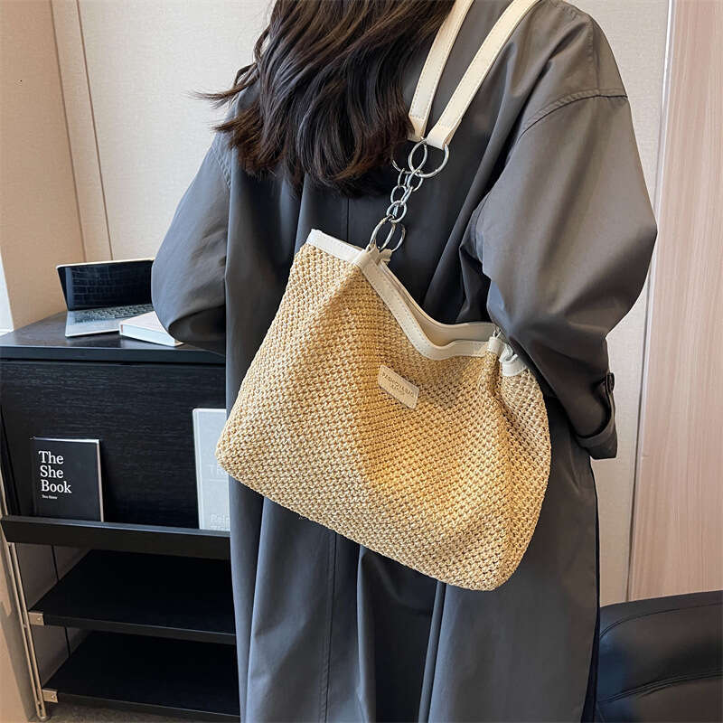 Straw Women, Large Capacity 2024 New Style, Textured Woven Shoulder Bag, Trendy This Year, Suitable for Class and Commute, Tote Bag