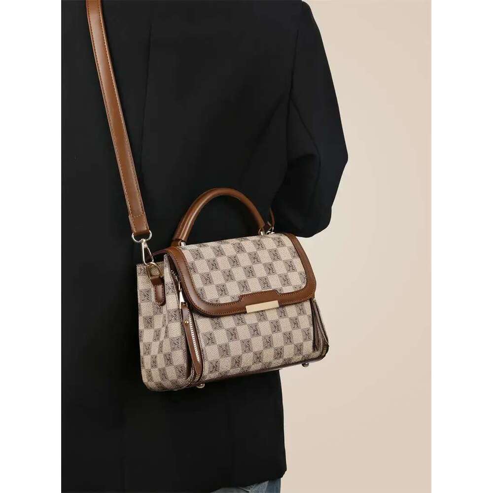 Designer Shoulder Bag Free Shipping New Light High End Texture Printed Fashion Crossbody For Women Free shipping