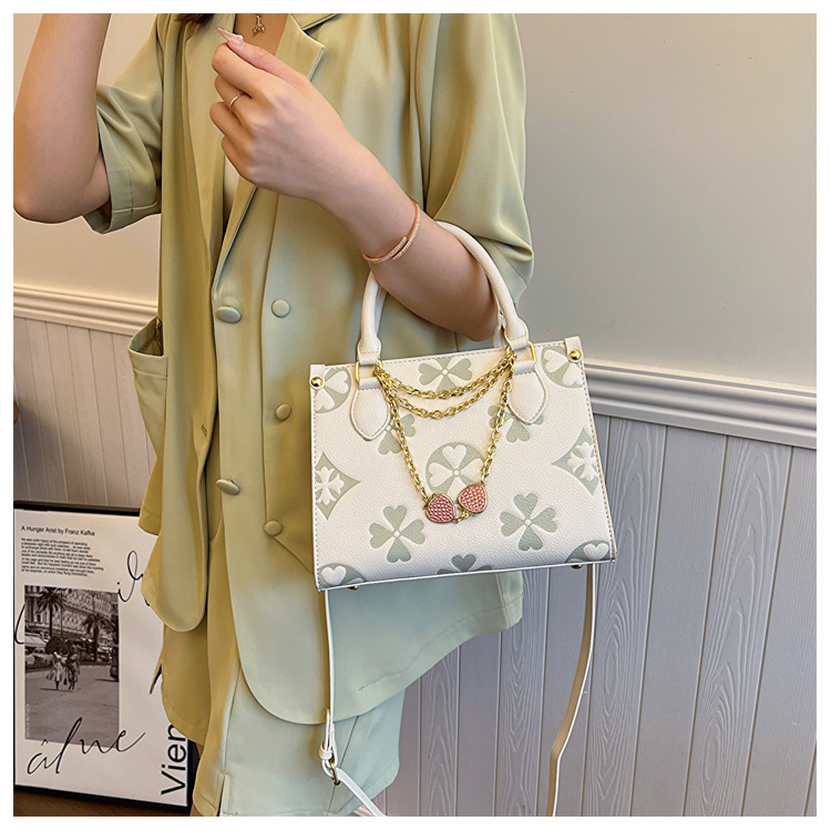 Free shipping 2025 new designer Shoulder Bags womans ladies chain flap lady fashion Small square bag printing handbag women crossbody Underarm bag
