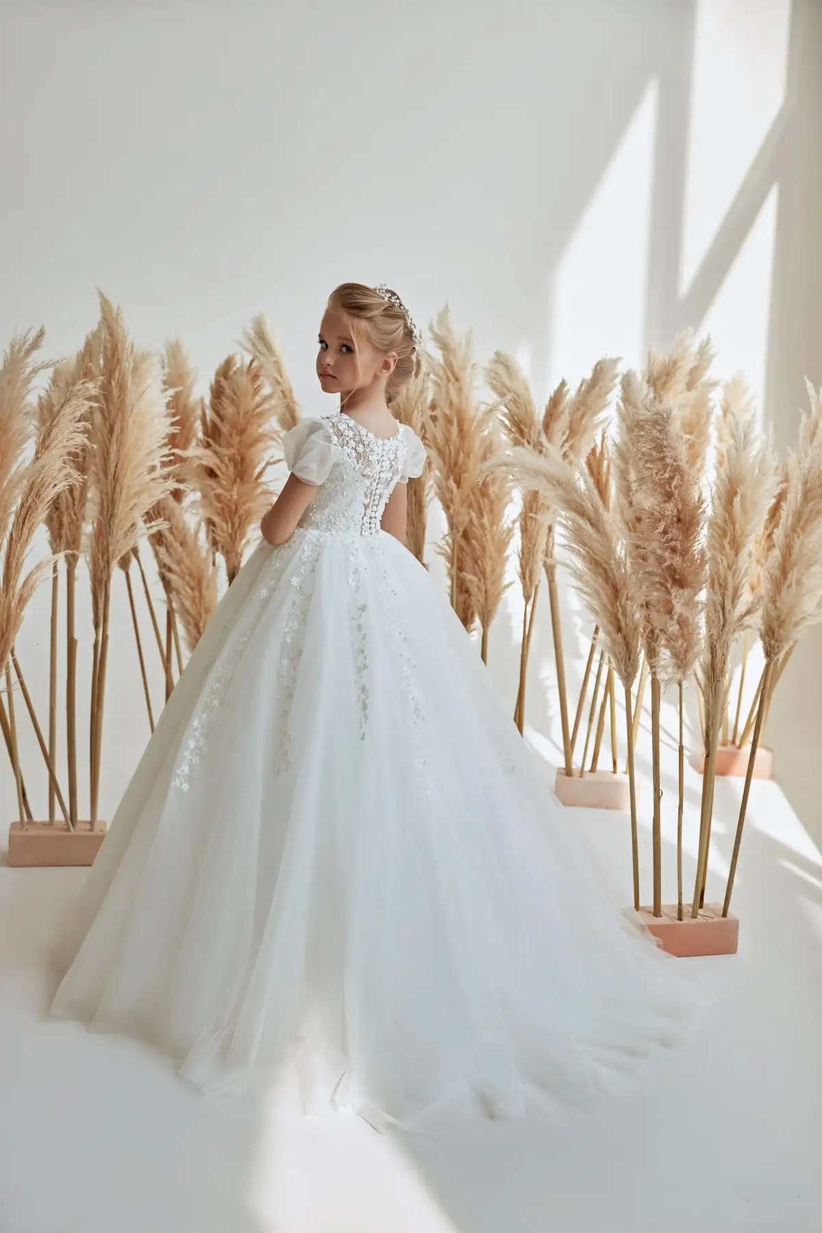 Elegant White Flower Girl Dress Short Sleeve Lovely Princess Satin Ball Gown For Kids Birthday Gift Party First Communion Dress 250614