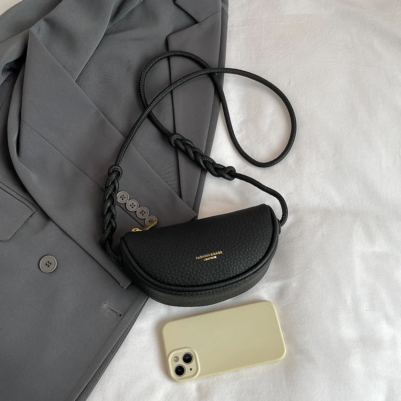 1 Piece of Solid Color Shoulder Bag for Women Versatile Crossbody Fashionable Retro Saddle Bag 250614