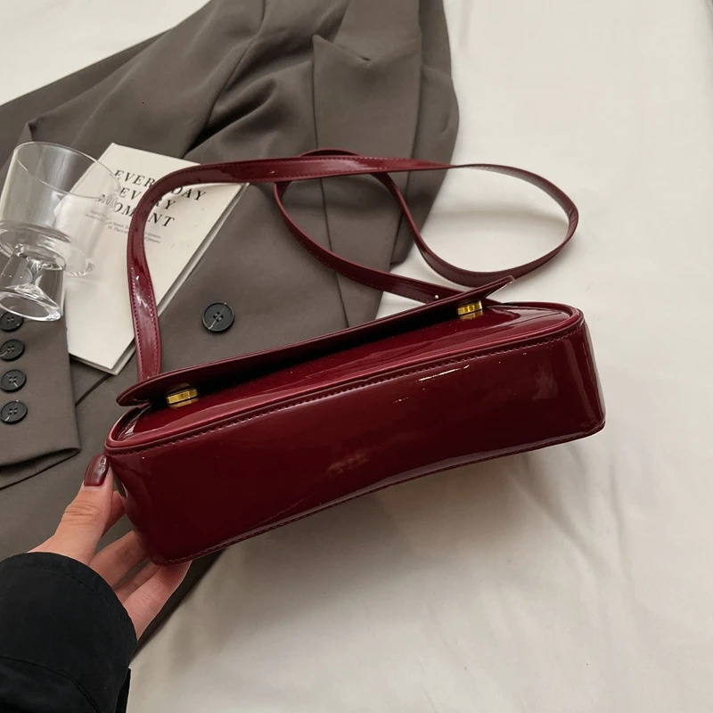 Womens Outfits Plain Color Saddle Everyday Shoulder Bag Crossbody Elegant Magnetic Closure Flap for Daily 250614