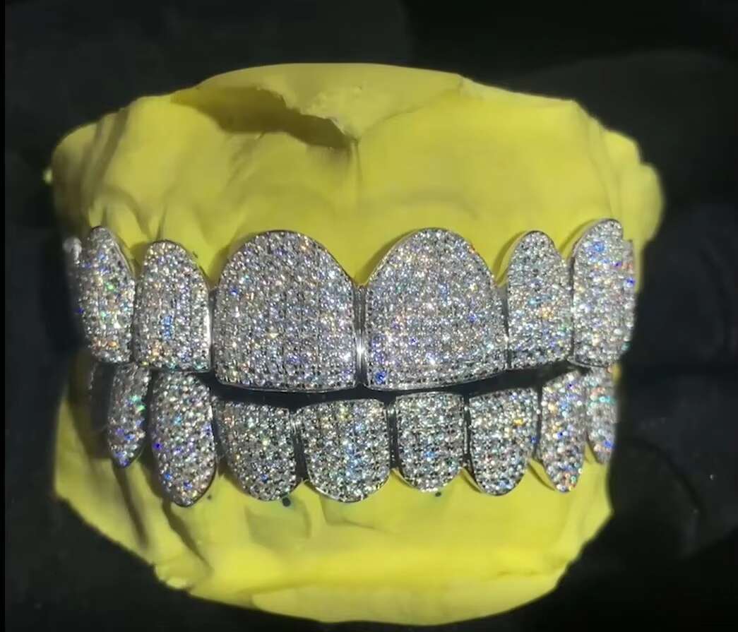 10k 14k 18k Yellow Gold Plated VVS Moissanite Grillz Daily Wearing Iced Out Grillz Hip Hop Gold Teeth Moissanite Grill