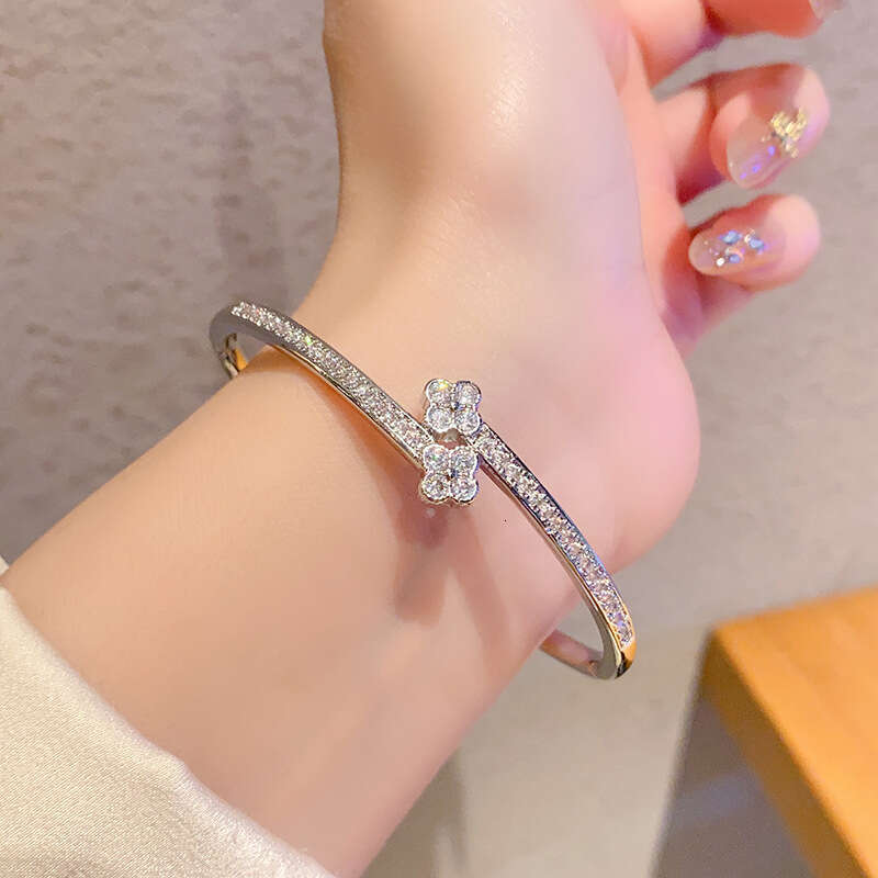 designrt bracelet New Korean Style Clover Bracelet Personality Versatile Inlaid Zircon Square Buckle Bangle with gift box