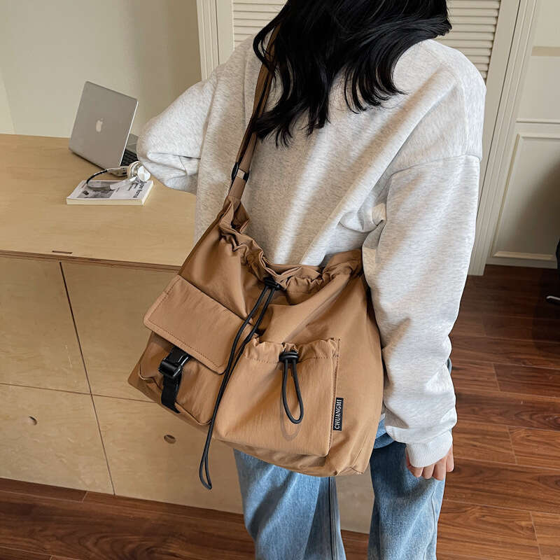 Artistic Multi-Pocket Crossbody Large Capacity Casual Nylon Messenger Trendy Versatile Student Shoulder Bag