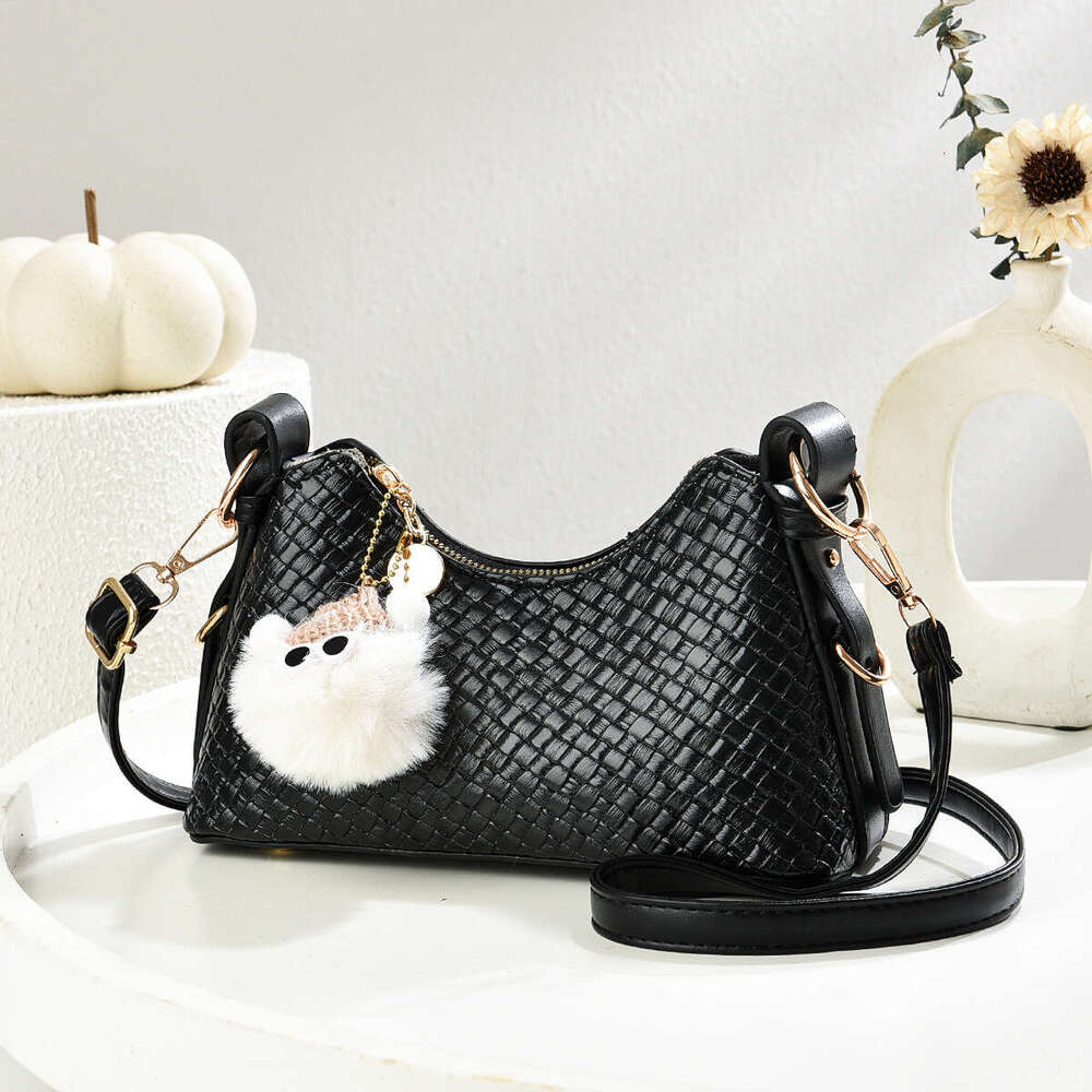 New Fashion Trend Woven Commuter Versatile Small Casual Korean Style Crossbody Shoulder for Women Trendy Underarm Bag