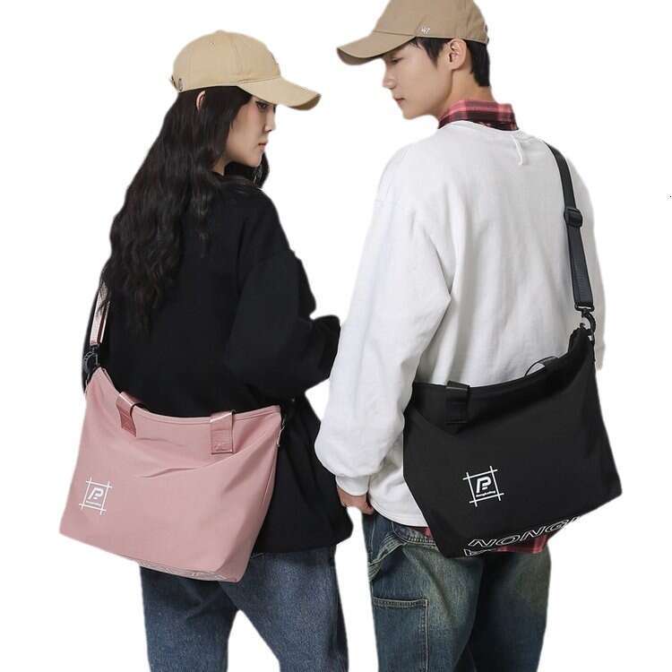 Trendy New Style Personalized Multifunctional Tote Large Capacity Water-Resistant Outdoor Sports Lightweight Shoulder Bag