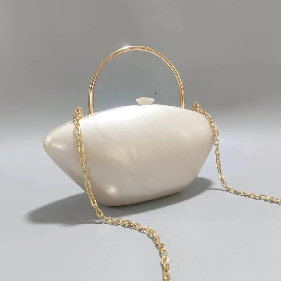 Designer Acrylic Shell Shape Clutch Bag Pearl White Women Evening Party Cute Metal Handle Shoulder Crossbody Small Purse 250614